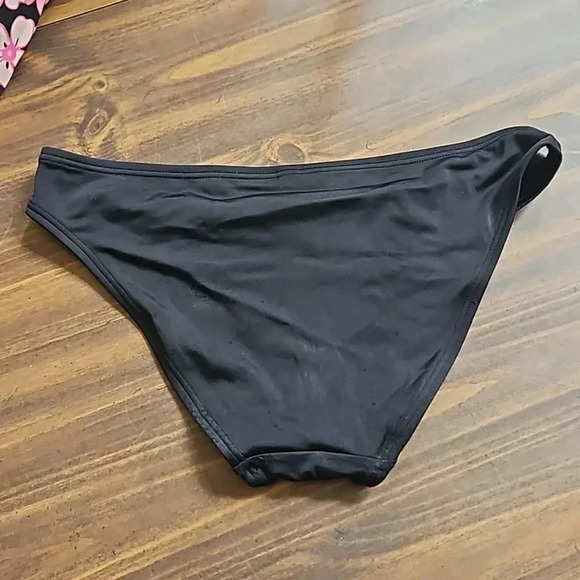 VS BATHING SUIT - Picture 9 of 14